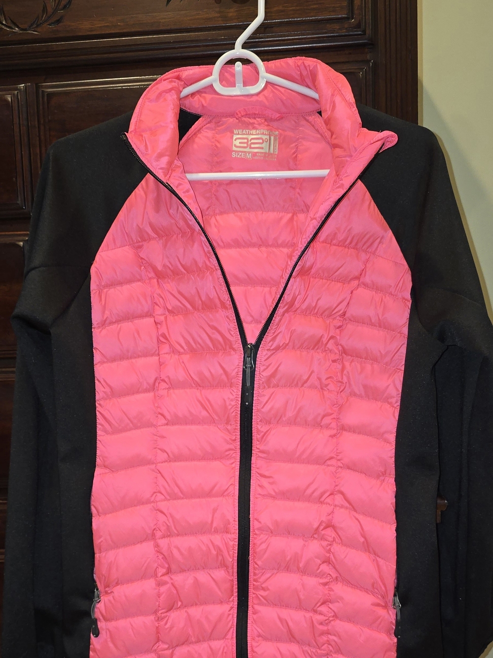 Weatherproof Women's Hot Pink and Black Quilted Hybrid Puffer Jacket